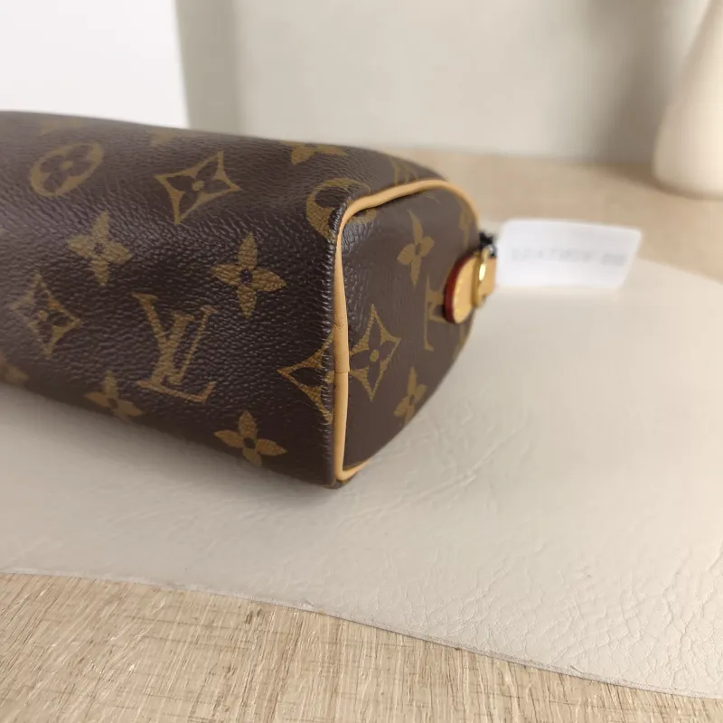 Louis Vuitton Crossbody Bag Speedy Nano Shoulder Strap PVC nano 16 × 7.5 × 10 cm — detail view 8 of 10