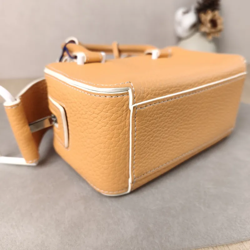 DELVAUX Top Handle Bag Cool Box Box Shoulder Bag Calfskin nano 16.5 × 7.5 × 10.5 cm — detail view 3 of 13