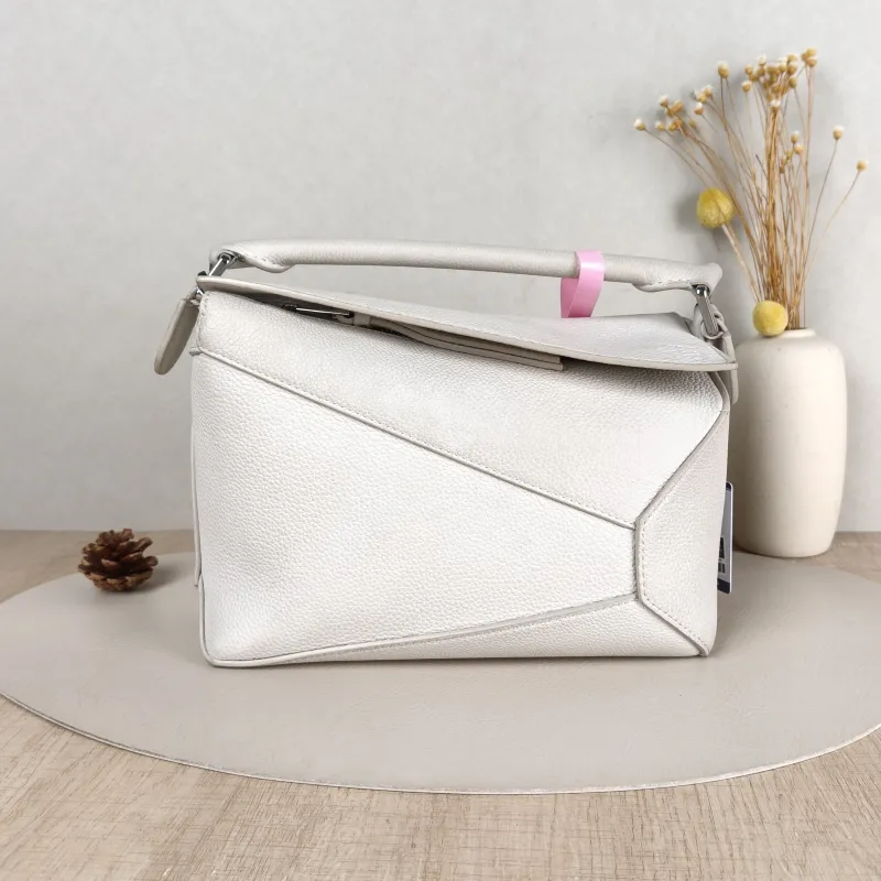LOEWE Crossbody Bag Puzzle White CC alfskin Small 24 × 10.5 × 16.5 cm