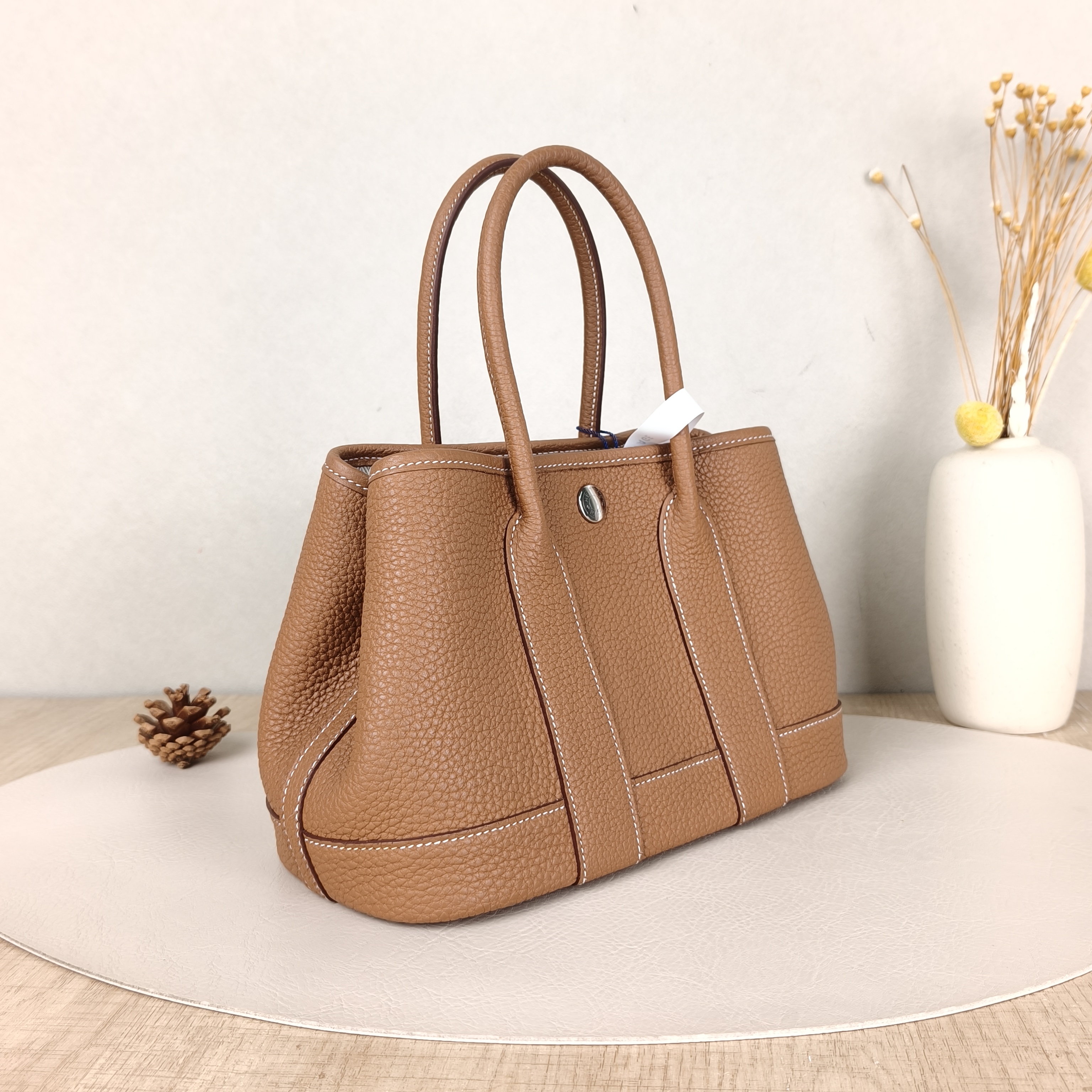 Hermès Top Handle Bag Neo Garden 23 Mini37 Brown Negonda Calfskinmini23 × 10 × 16 cm — cover view 2 of 5