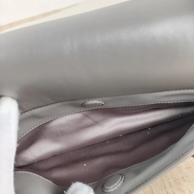 Miumiu Shoulder Bag Grey Calfskin One Size 27.5 × 10 × 14 cm — detail view 4 of 12