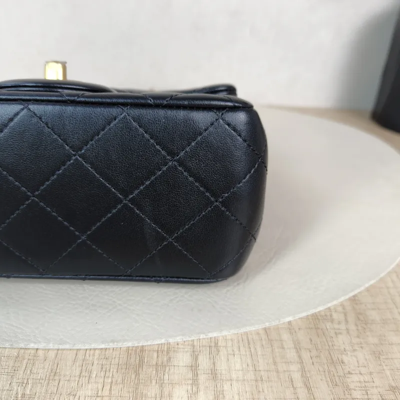 Chanel Crossbody Bag Black with Gold-Tone Hardware Lambskin Mini 17 × 8 × 12 cm — detail view 10 of 13