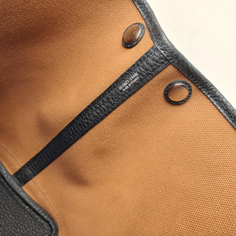 Hermès Top Handle Bag Garden Party 30 30 Brown Canvas · Negonda Calfskin Medium 30 × 13 × 21 cm B — detail view 4 of 9