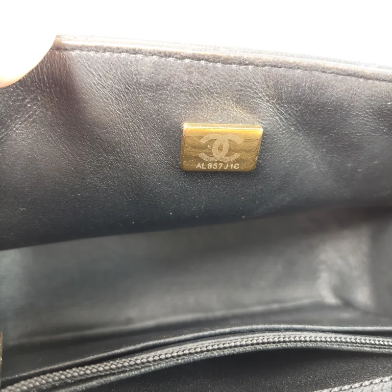 Chanel Crossbody Bag Classic Flap Mini CF Mini Black SL ambskinmini17 × 8 × 13.5 cm — detail view 2 of 15