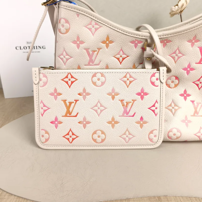 Louis Vuitton Crossbody Bag Carryall Calfskin Small29.5 × 12 × 24 cm — detail view 2 of 14