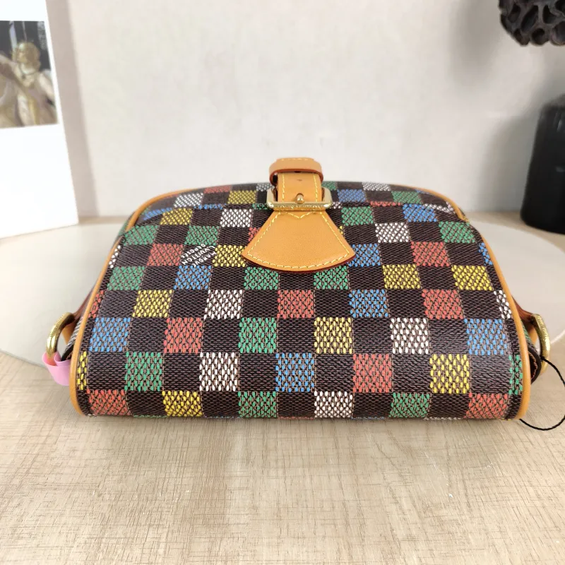 Louis Vuitton Crossbody Bag MONTSOURIS Messenger Bag Brown PVC Small 20 × 7 × 17 cm — detail view 3 of 12