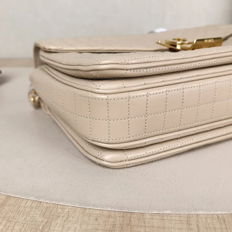CELINE Crossbody Bag C Bag Chain Bag Beige Calfskin Medium 21.5 × 7 × 15 cm — detail view 5 of 13