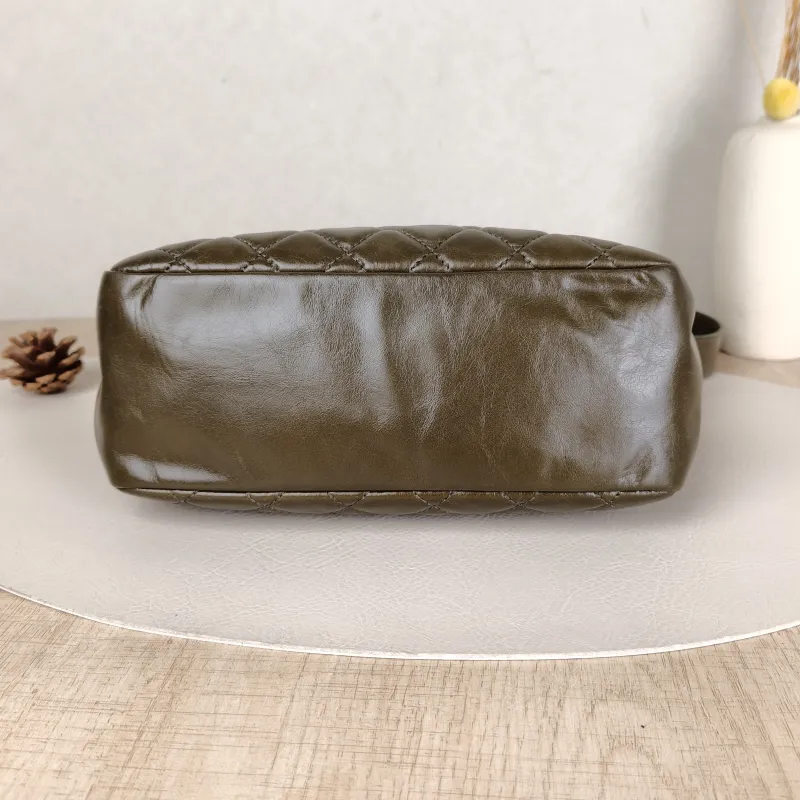 Chanel Crossbody Bag Camera Bag Waxed Leather 22.5 × 9 × 16.5 cm — cover view 4 of 5