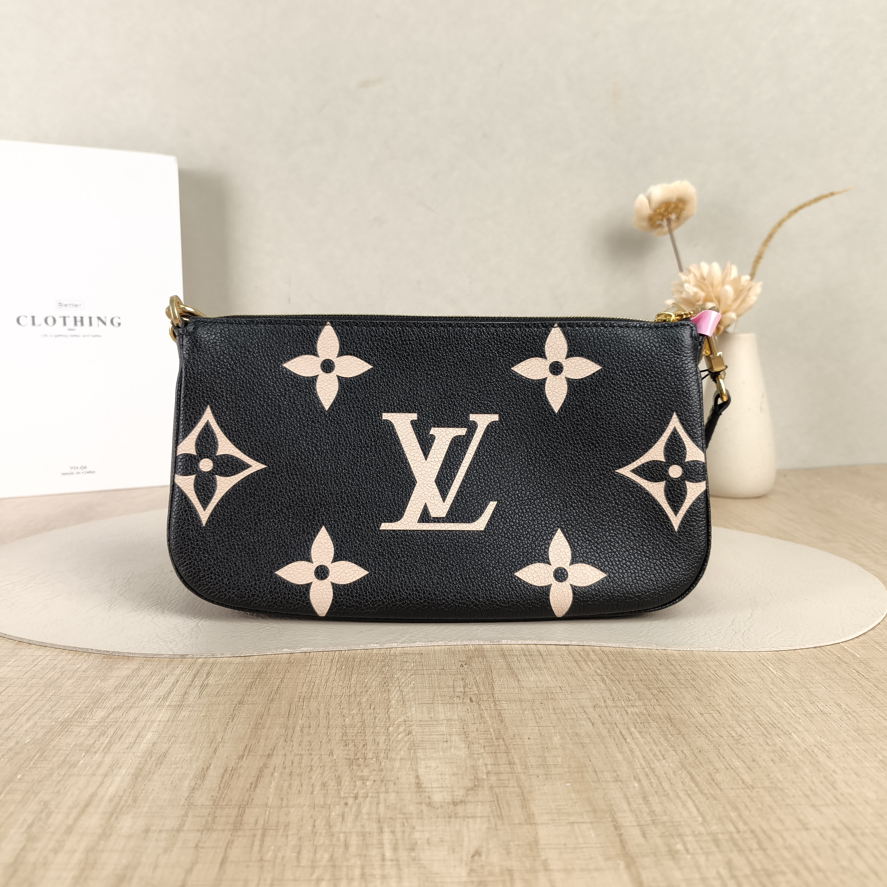 Louis Vuitton Crossbody Bag Multi Pochette Accessoires Calfskin Small25 × 4.5 × 14.5 cm — cover view 3 of 5