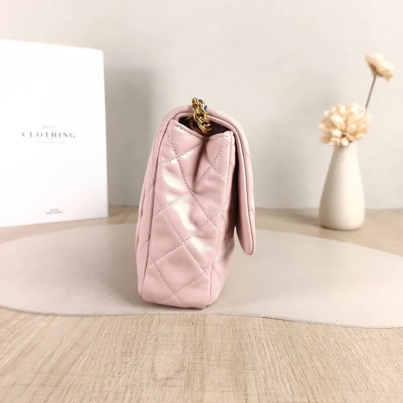 Chanel Crossbody Bag Pink Crossbody Bag Pink Lambskin One Size 23 × 5 × 16 cm — detail view 2 of 13