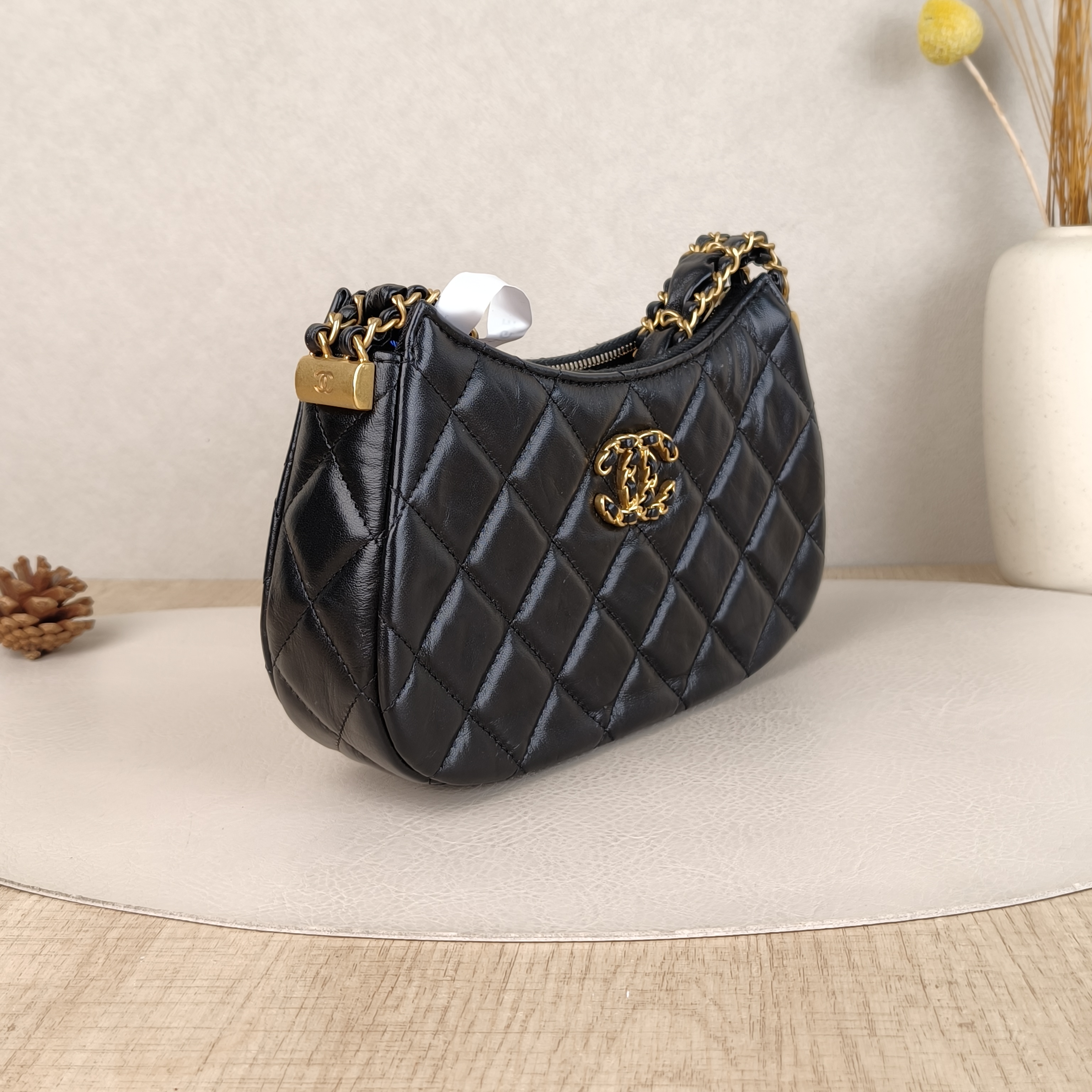 Chanel Shoulder Bag23k hobo 19Black Lambskin Small20 × 4.5 × 13 cm — cover view 6 of 6