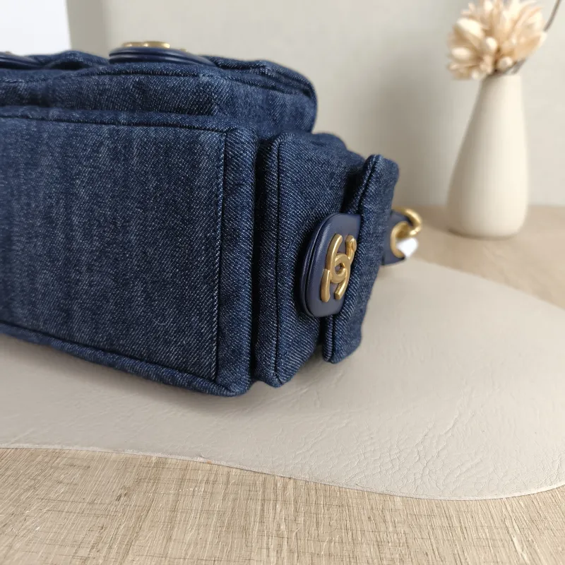 Chanel Shoulder Bag c hobo Blue Small 31 × 15 × 22 cm — detail view 2 of 13