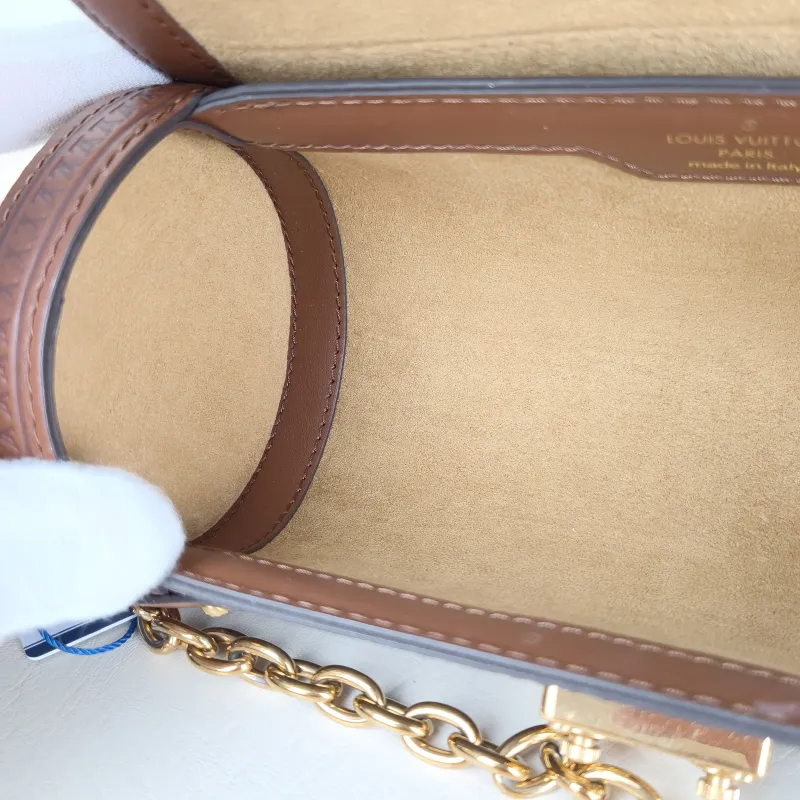 Louis Vuitton Crossbody Bag Papillon Trunk Monogram PVC Small 19 × 9 × 9 cm — detail view 6 of 12