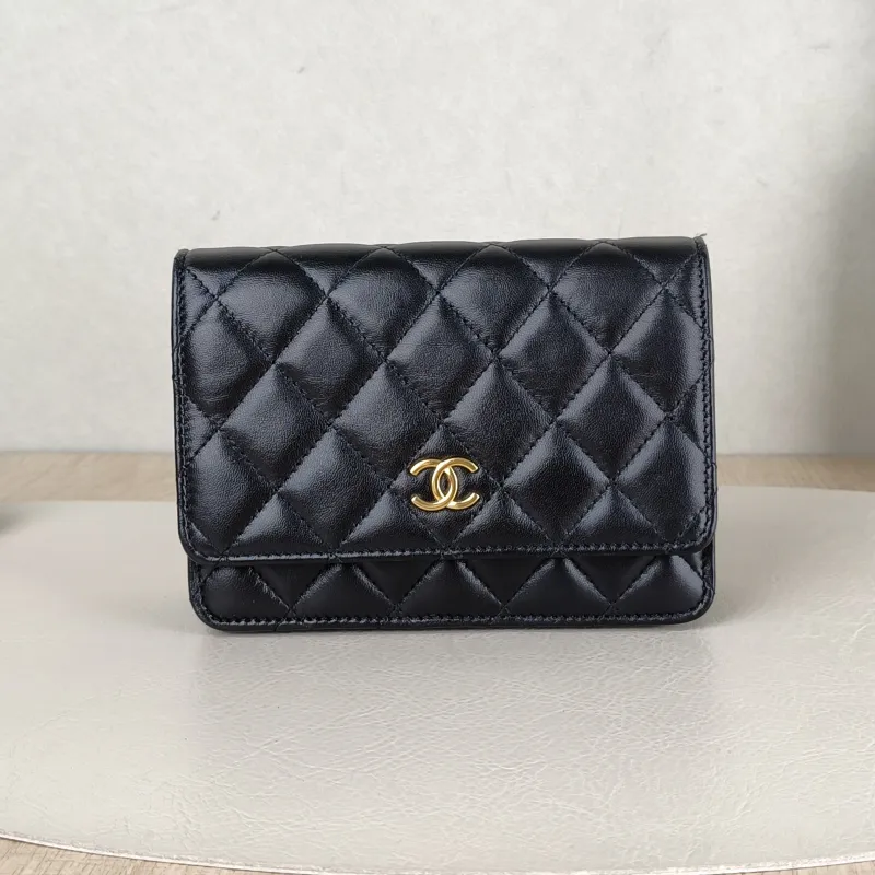 Chanel Crossbody Bag woc Black Lambskin One Size15.5 × 5 × 11 cm