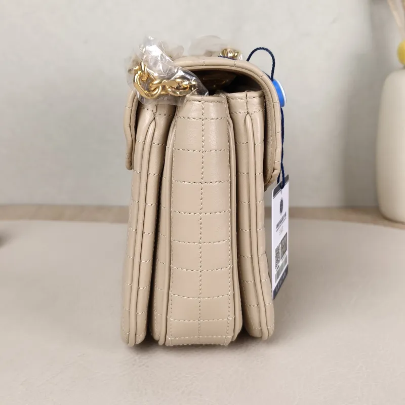 CELINE Crossbody Bag C Bag Chain Bag Beige Calfskin Medium 21.5 × 7 × 15 cm — detail view 2 of 13