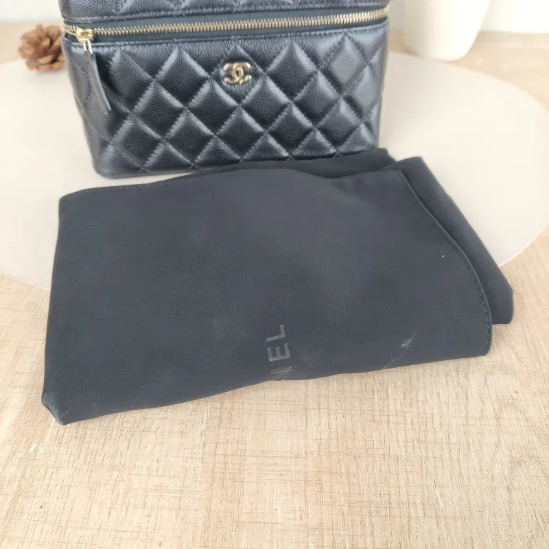 Chanel Crossbody Baglp Box Bag Top Handle Crossbody Bag Black Calfskin One Size19.5 × 5 × 17 cm — detail view 2 of 13