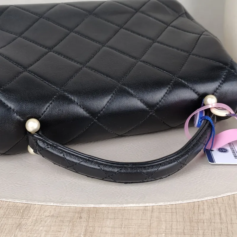 Chanel Crossbody Bag Pearl Crossbody Bag Black Lambskin One Size 21 × 7 × 15 cm — detail view 9 of 15