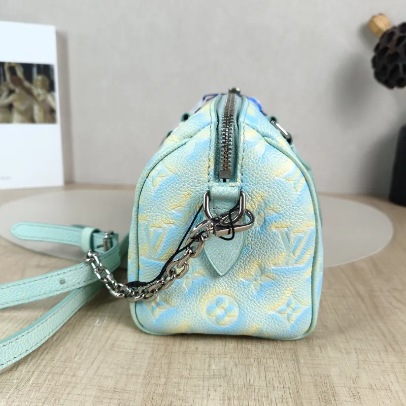 Louis Vuitton Crossbody Bag Speedy20 Calfskin One Size 20.5 × 12 × 13.5 cm — detail view 5 of 11