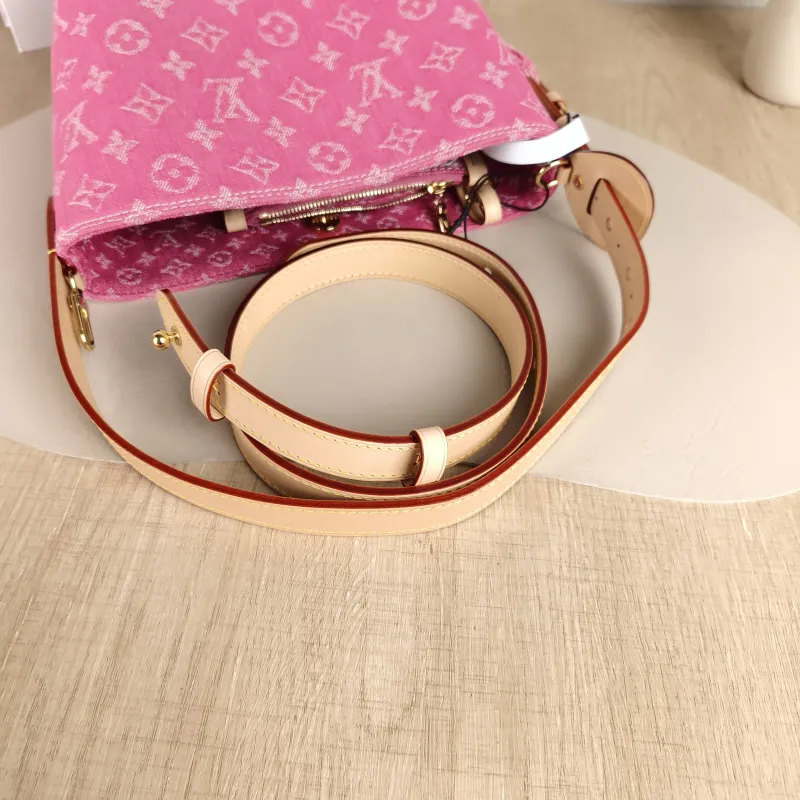 Louis Vuitton Top Handle Bag ALL IN BB BB 16 × 12 × 18 cm — detail view 3 of 10