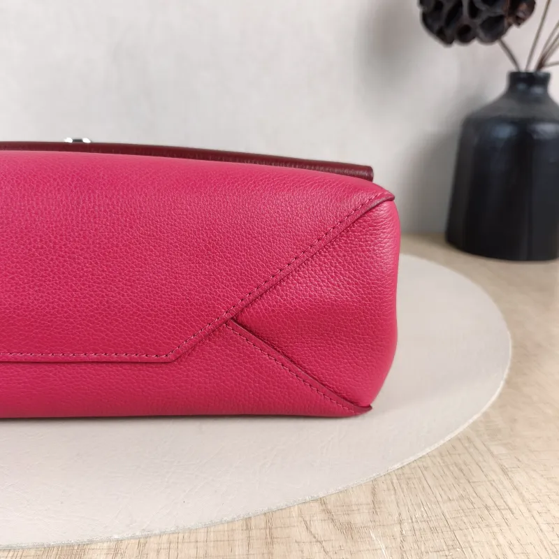 Louis Vuitton Crossbody Bag LOCKME II Shoulder Bag Colorblock Calfskin Medium 29 × 10 × 20 cm — detail view 6 of 14