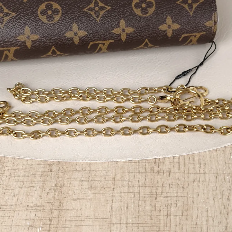 Louis Vuitton Crossbody Bag LILY Chain Bagwoc Monogram PVC21 × 3.5 × 10.5 cm — detail view 8 of 11