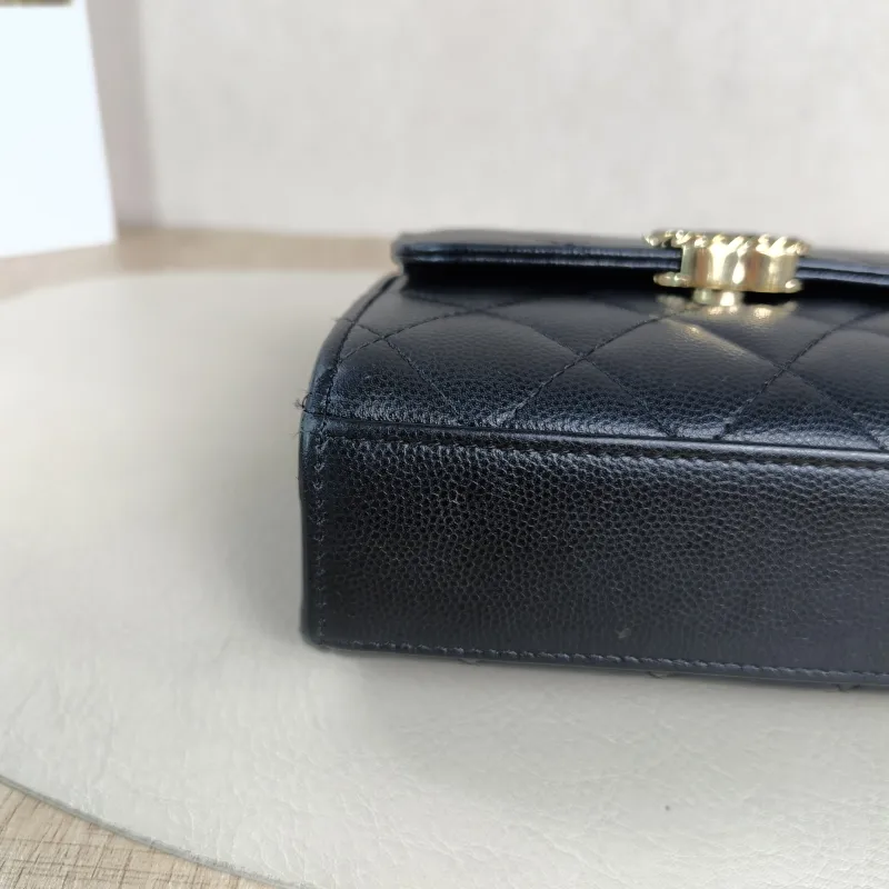 Chanel Crossbody Bag kelly Black Grained Calfskinnano15 × 5 × 11 cm — detail view 1 of 13