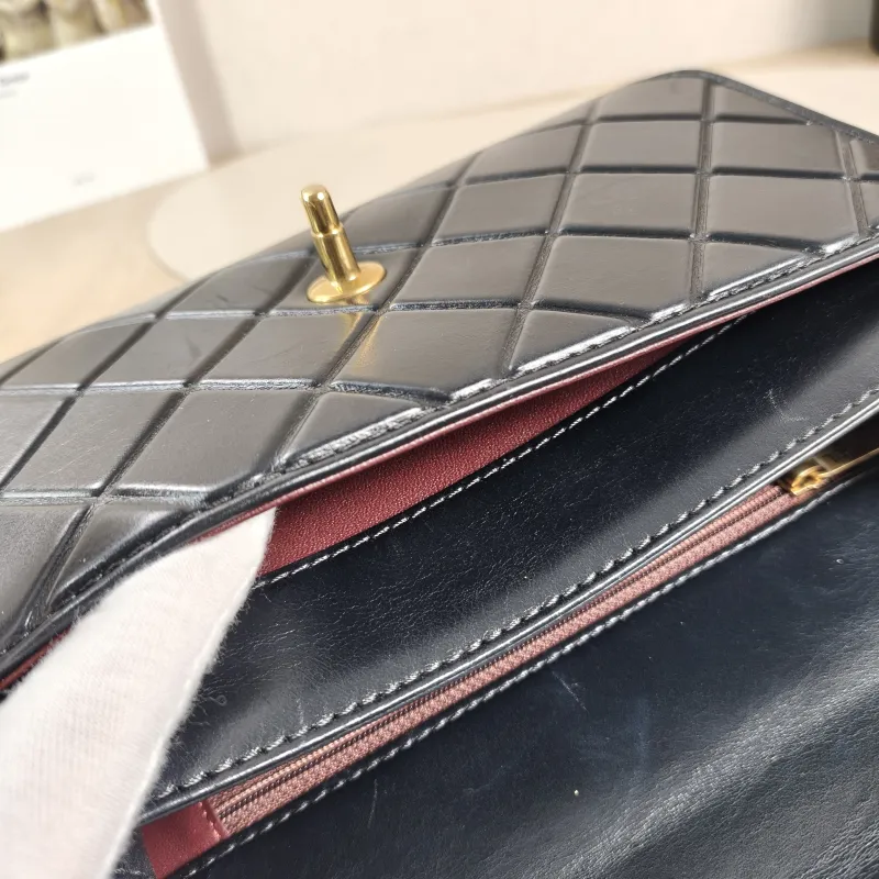 Chanel Crossbody Bag cf Crossbody Bag Black Calfskin One Size 25 × 7 × 16 cm 21 — detail view 7 of 13