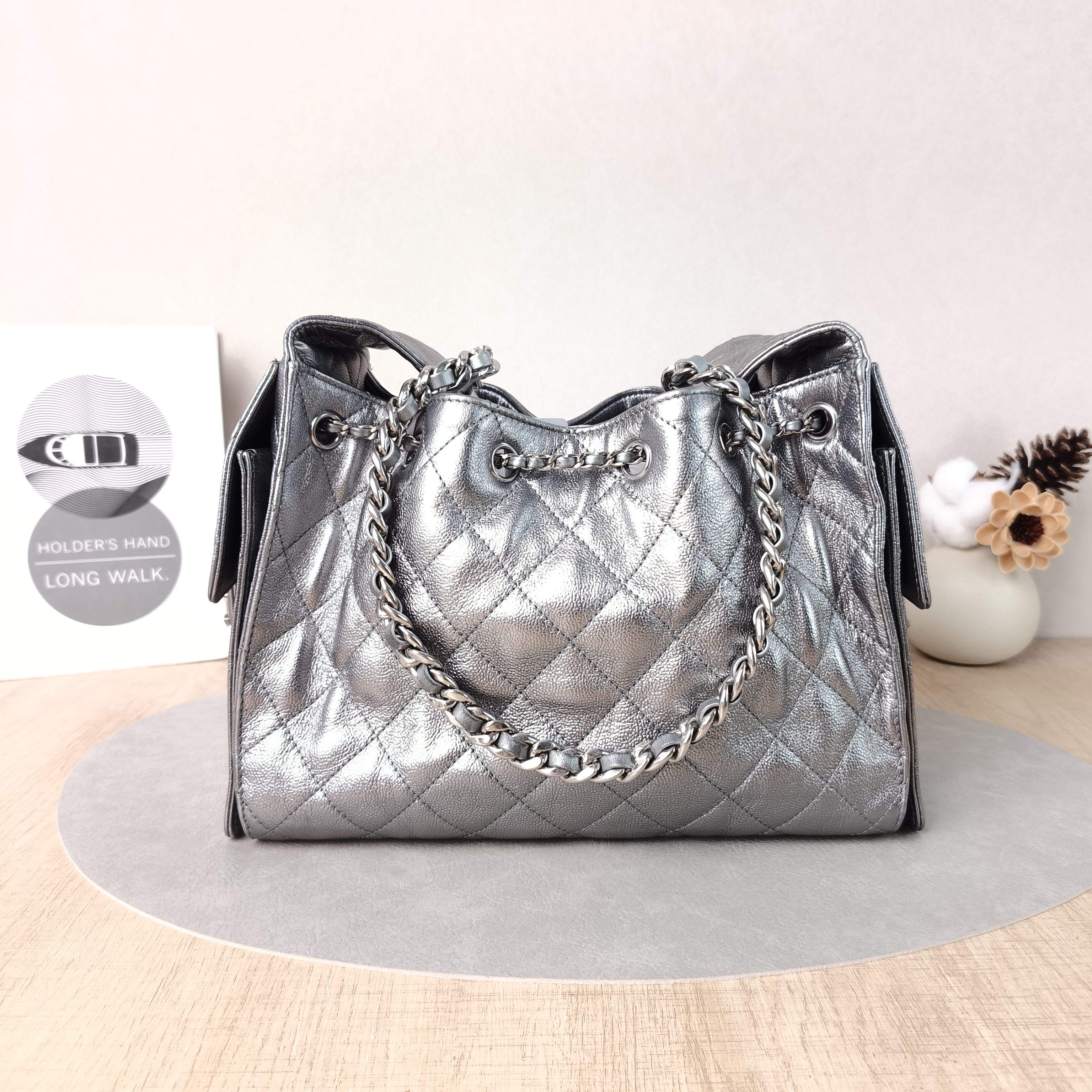 Chanel Shoulder Bag25Bag Silver Calfskin Small26 × 14 × 30 cm — cover view 6 of 6