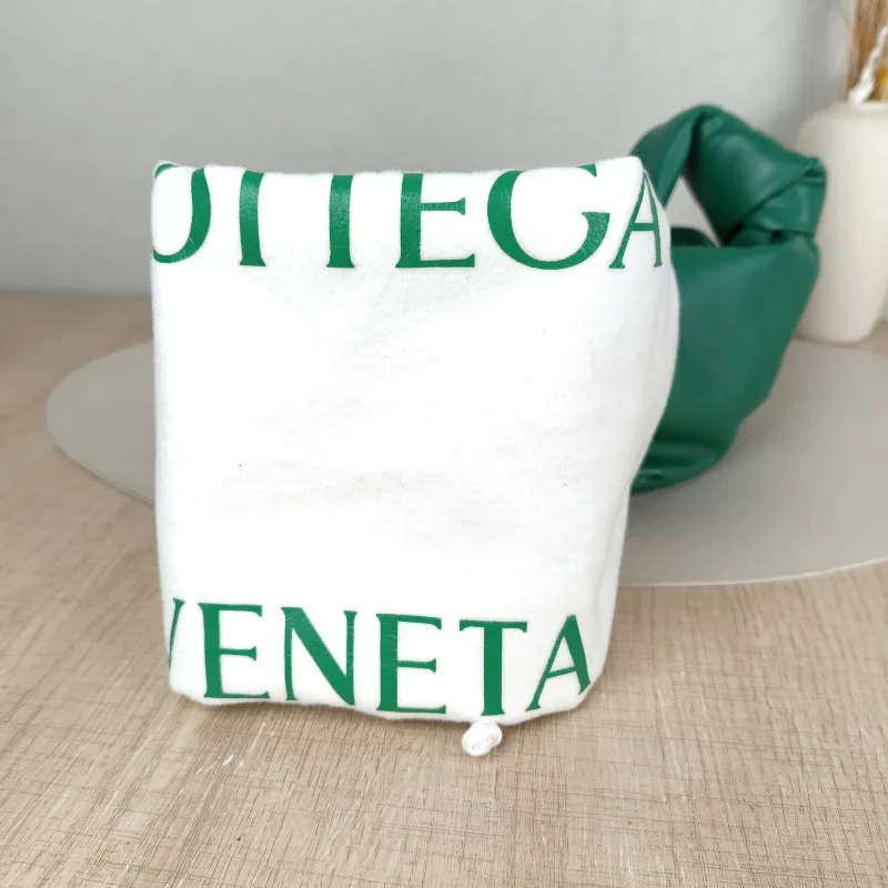 Bottega Veneta Top Handle Bag Jodie Green Calfskin Mini 28 × 8 × 23 cm — detail view 2 of 9
