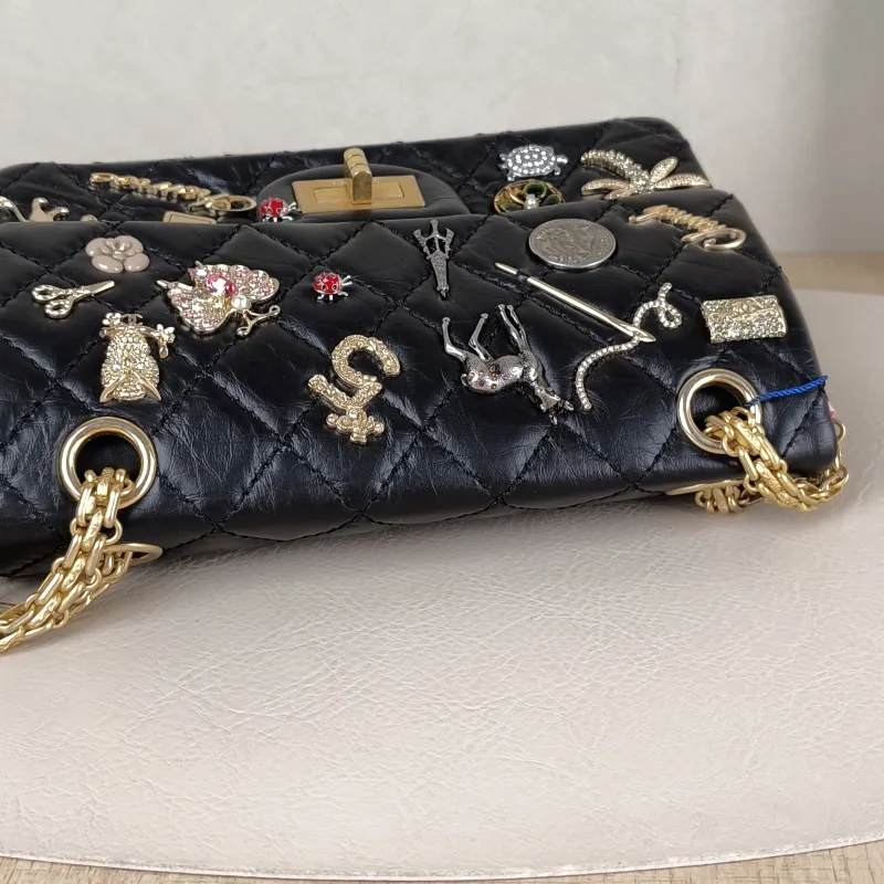 Chanel Crossbody Bag2.55 Edition Black Calfskinmini20 × 6 × 15.5 cm — detail view 8 of 13