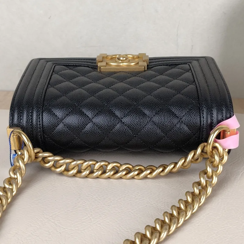 Chanel Crossbody Bag Le Boy​Black Grained Calfskin Small20.5 × 8.5 × 12 cm — detail view 2 of 15