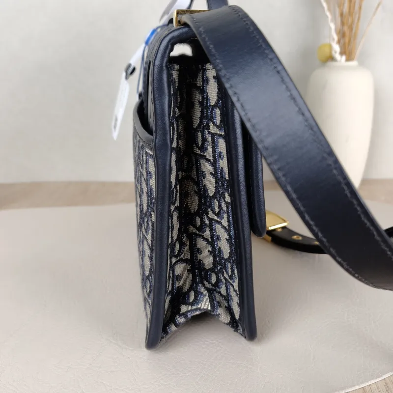 DIOR Crossbody Bag30Montaigne 30 Edition Canvas Medium24 × 8 × 17 cm — detail view 7 of 12