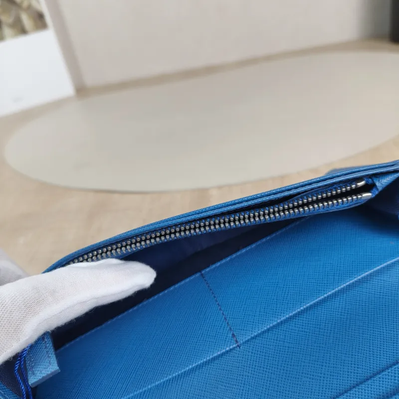 PRADA Wallet Wallet Blue Calfskin 19 × 2.5 × 9 cm — detail view 6 of 9
