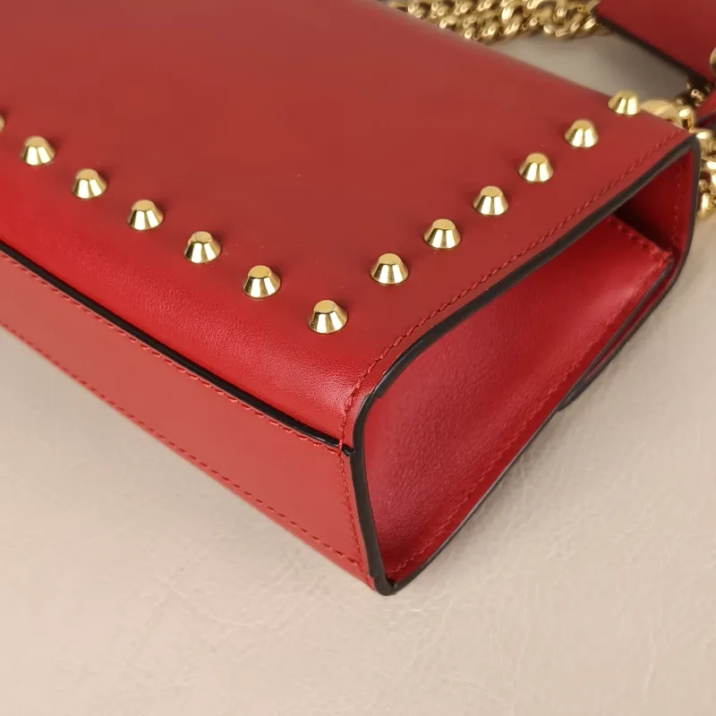 GUCCI Crossbody Bag Padlock Pearl Edition Red Calfskin Small 20.5 × 7.5 × 13 cm — detail view 2 of 13