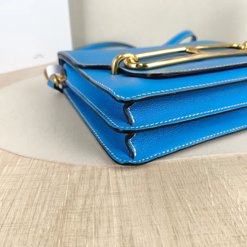 Hermès Crossbody Bag Roulis 23 B3 Evercolor Calfskin Medium 23 × 7.5 × 19 cm A — detail view 10 of 11