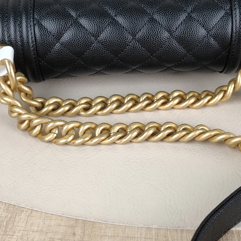 Chanel Crossbody Bag Le Boy​Black Grained Calfskin20.5 × 8.5 × 12 cm — detail view 11 of 15