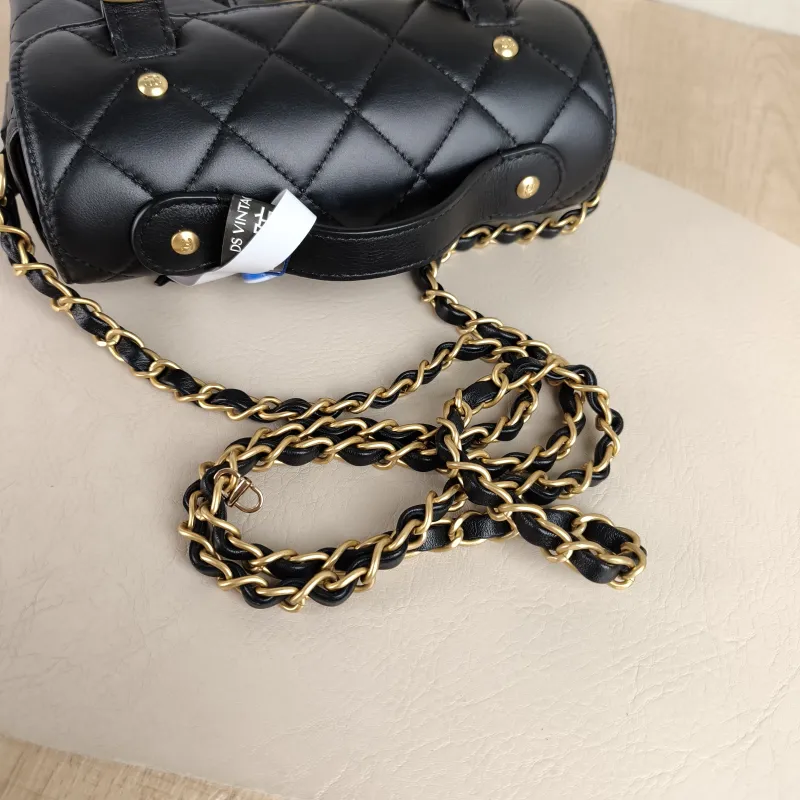 Chanel Crossbody Bag Messenger Bag Black Calfskin One Size 20.6.5*12.5 — detail view 1 of 12