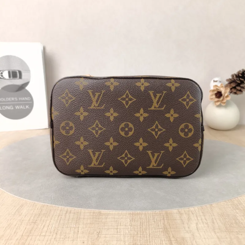 Louis Vuitton Crossbody Bag NÉONOÉ Bucket Bag BB Monogram PVCBB20 × 13 × 20 cm — cover view 2 of 5