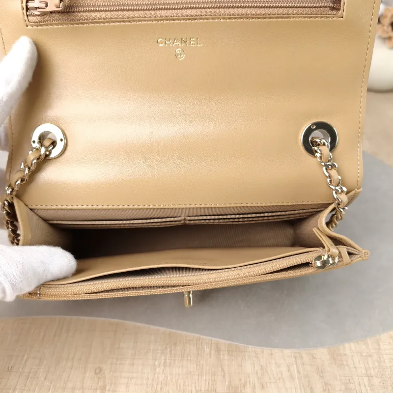 Chanel Crossbody Bag trendy cc woc Taupe Lambskin One Size 19.2 × 3.5 × 12.3 cm — detail view 3 of 13