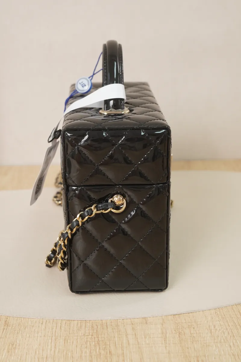 Chanel 25a Small Black Patent Leather Microchip Edition · 18 × 8 × 14.5 cm — detail view 8 of 18