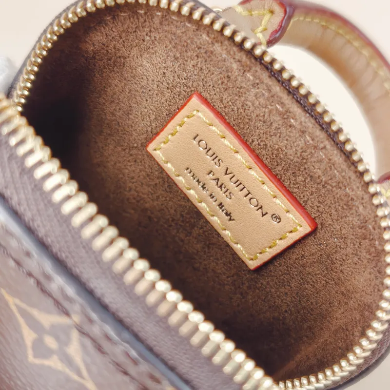 Louis Vuitton Key Ring alma Key Ring Monogram PVC One Size 8 × 4 × 6 cm — cover view 9 of 9