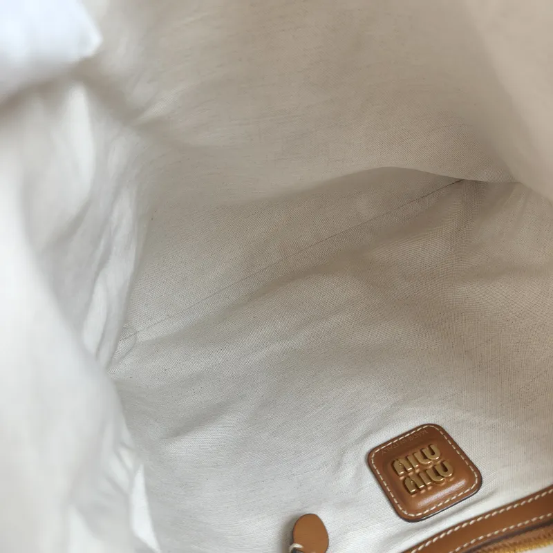 Miumiu Shoulder Bag IVY Tote Shopping Tote CC alfskin Medium 35*40 — detail view 1 of 10
