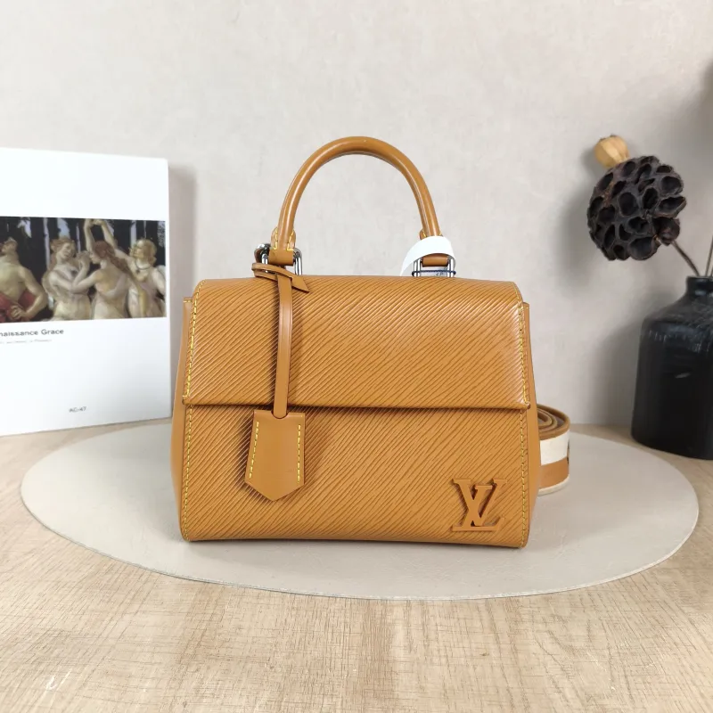 Louis Vuitton Crossbody Bag CLUNY Yellow Epi Embossed Calfskin Mini 20 × 7.5 × 16 cm