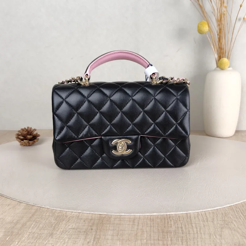 Chanel Crossbody Bag mini Black · Pink Lambskin mini 20 × 6 × 12 cm