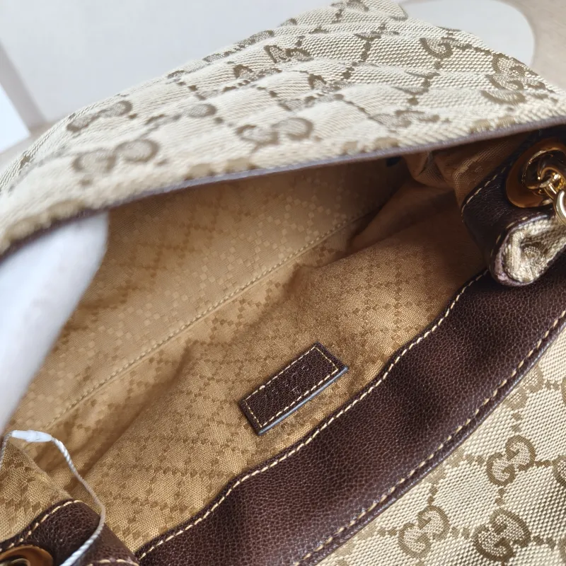 GUCCI Shoulder Bag GG Marmont Marmont Shoulder Bag Brown Monogram Canvas Small 23 × 9 × 17 cm — detail view 4 of 11