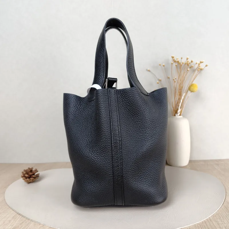 Hermès Top Handle Bag Picotin Lock 22 22 Black TC Calfskin Medium 22 × 18 × 21 cm x — cover view 3 of 5