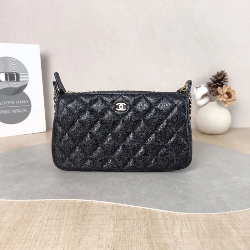 Chanel Crossbody Bag Black Grained Calfskin 21 × 5.5 × 12 cm