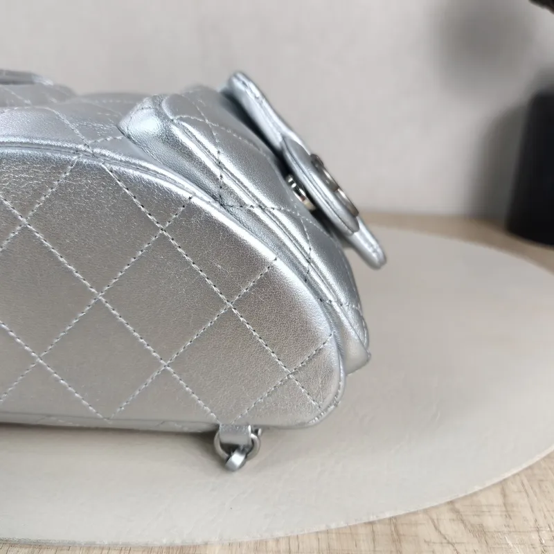 Chanel Backpack25c Backpack Silver Calfskin One Size18 × 8 × 24 cm — detail view 5 of 10