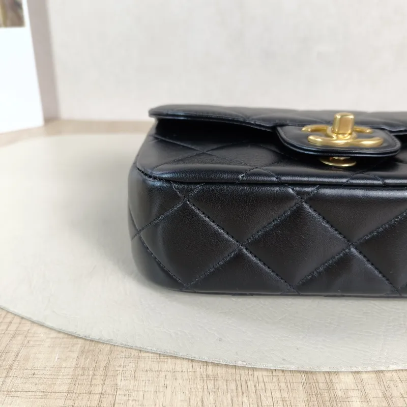 Chanel Crossbody Bag Pearl Black Calfskin Small 19 × 6 × 13 cm — detail view 13 of 13