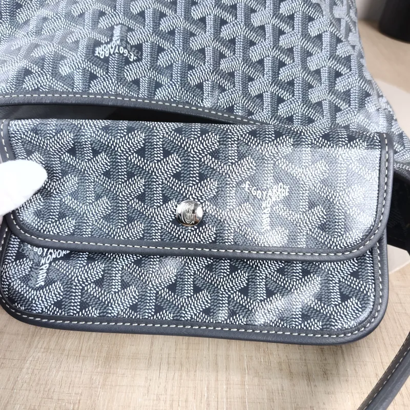 GOYARD Shoulder Bag Boheme Hobo​ Grey ine Canvas Small 43 × 14 × 27 cm — detail view 3 of 12